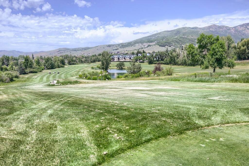 Wolf Creek Lodge Condo In Eden, Ut - Relaxing Mountain Retreat Exterior photo